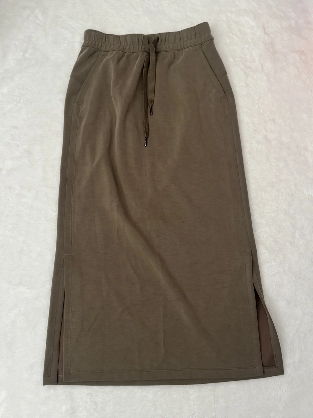 Lululemon Softstreme Bound to Bliss Skirt Nomad size 4/ new